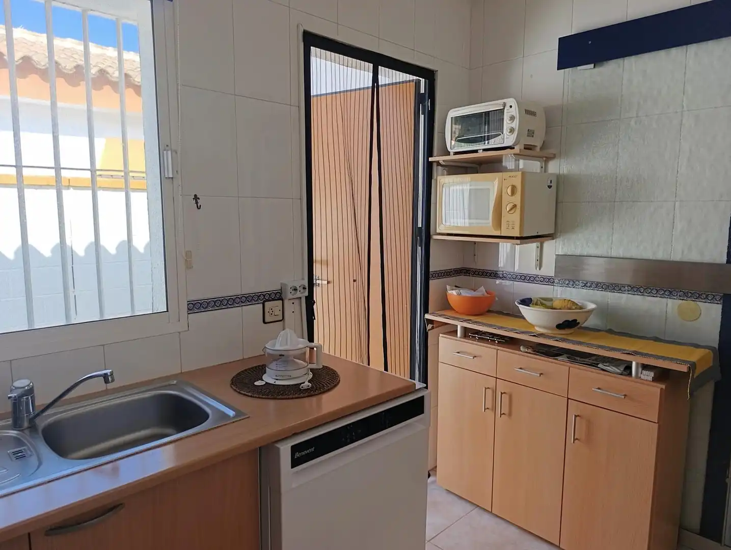 Kitchen of Houses for sale in Chiclana de la Frontera  with Air Conditioner, Heating and Private garden