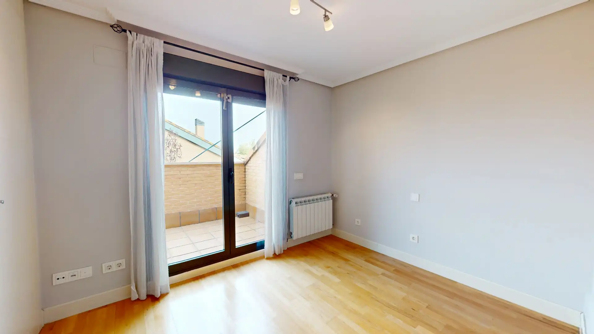 Doppelhaushälfte mit Garten zum Verkauf in Calle Ecuador, imagen 21