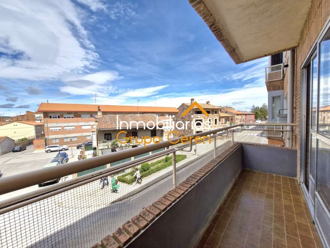 Außenansicht von Wohnung zum verkauf in Belorado mit Heizung, Terrasse und Abstellraum