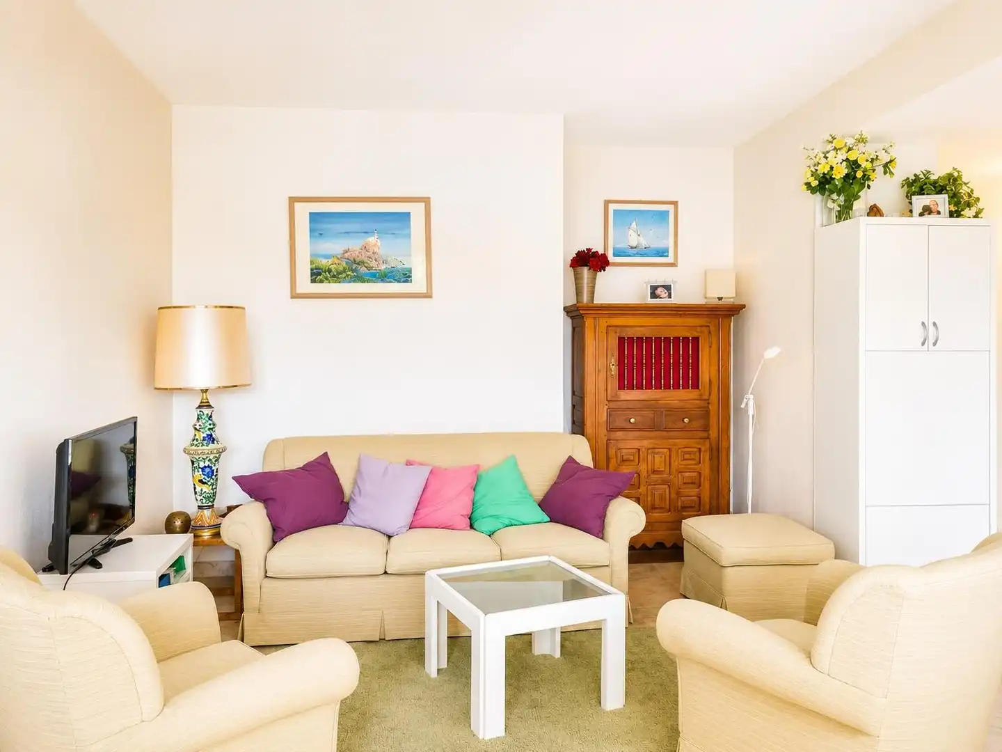 Sala d'estar de Apartament en venda en Marbella amb Jardí privat, Terrassa i Traster