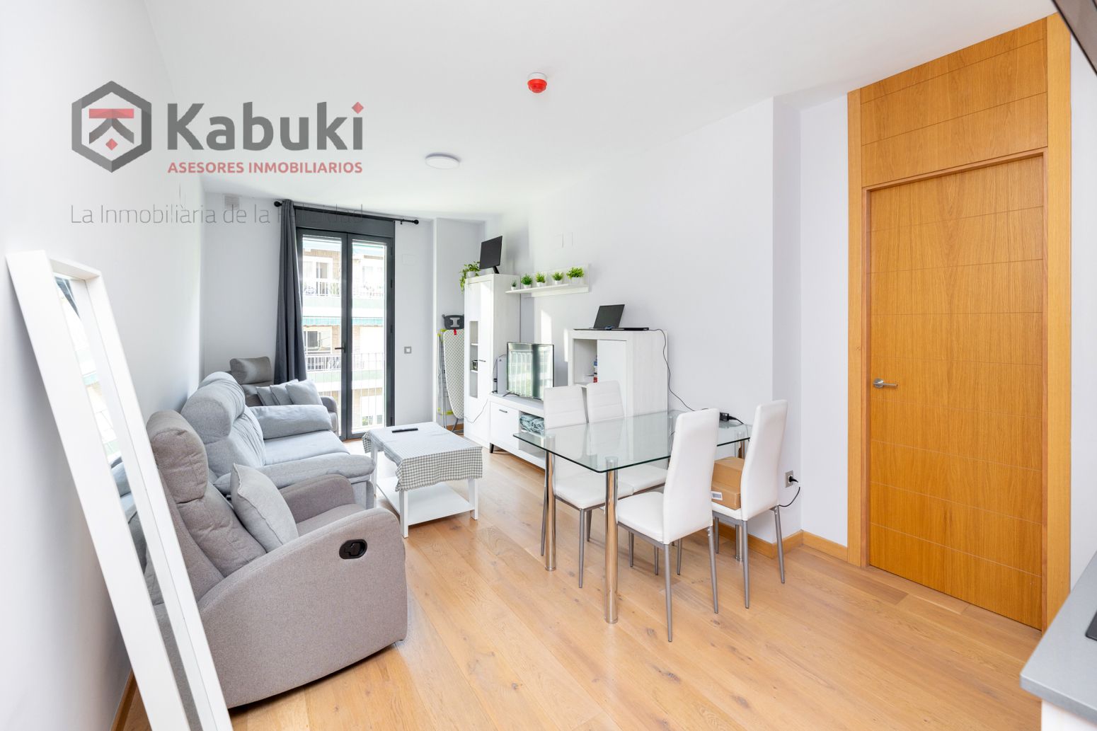 Exterior view of Flat for sale in  Granada Capital  with Air Conditioner, Heating and Furnished