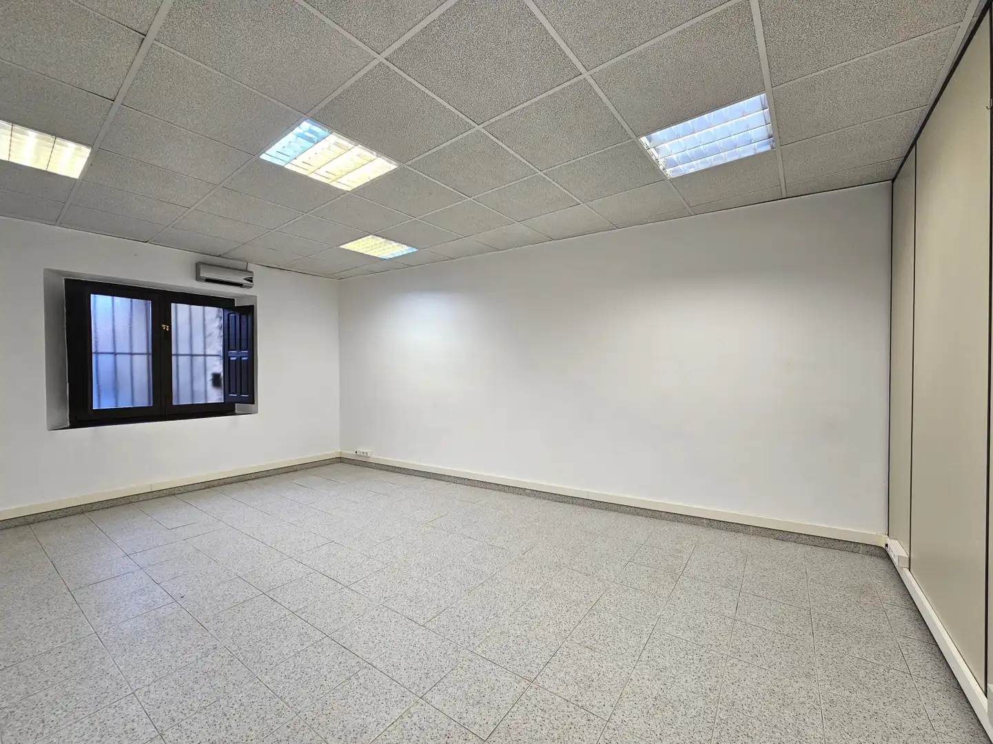 Office for rent in Siero