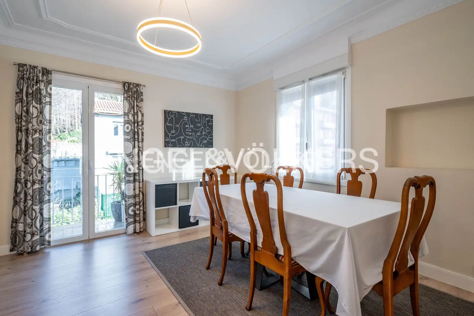 Comedor de Piso en venta en Donostia - San Sebastián  con Calefacción, Parquet y Balcón