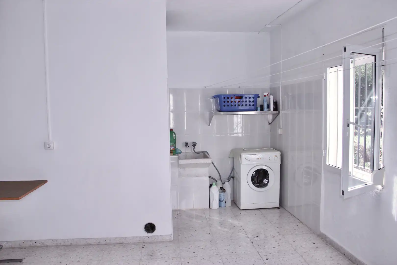 Cuina de Casa o xalet en venda en Benaocaz amb Jardí privat, Terrassa i Traster