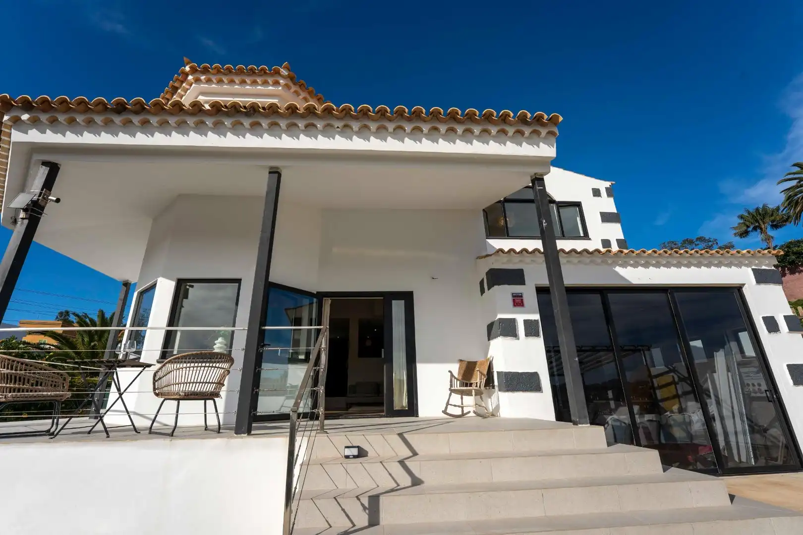 Vista exterior de Casa o chalet en venta en San Cristóbal de la Laguna con Jardín privado, Parquet y Terraza