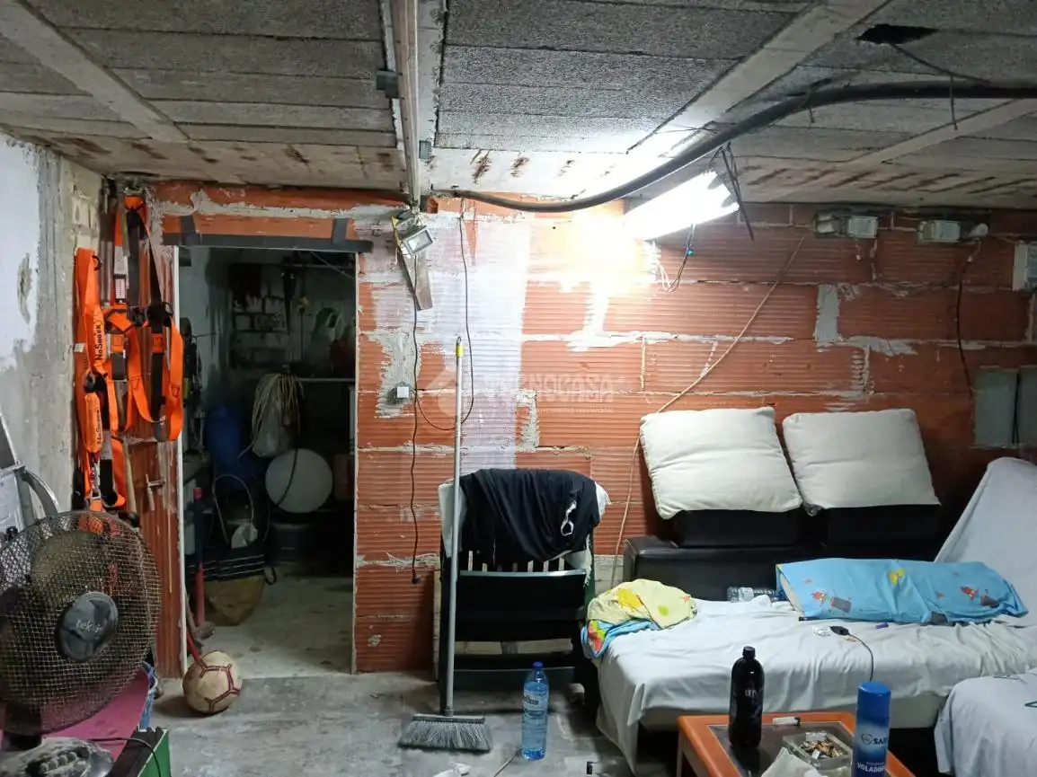 Casa adosada en venta en Dos Hermanas con Aire acondicionado, Jardín privado y Trastero