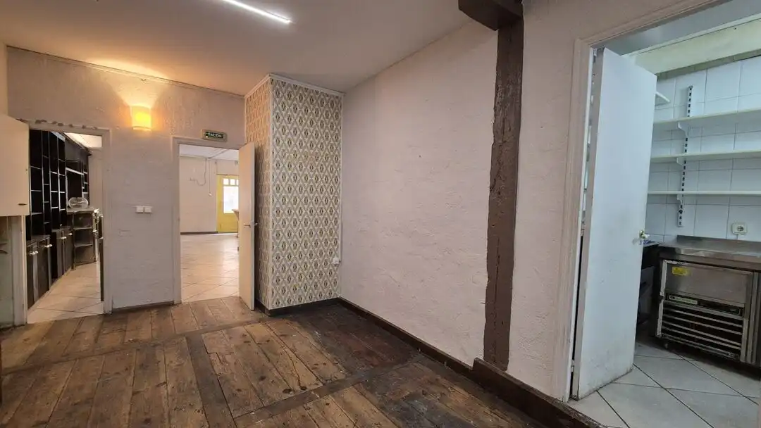 Local comercial de lloguer a Casco Antiguo, imagen 15
