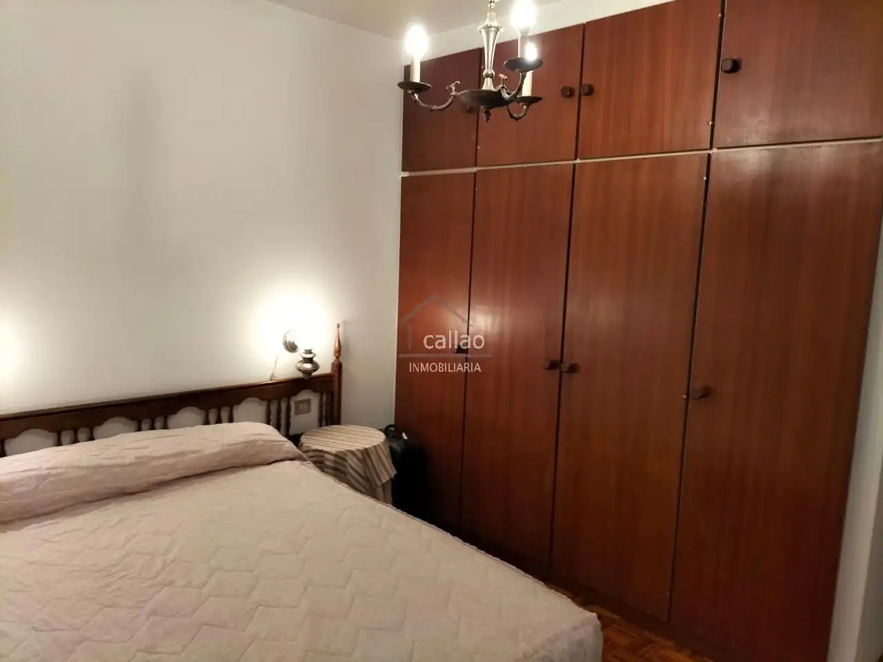 Habitación de Piso de alquiler en Ferrol con Calefacción, Parquet y Amueblado