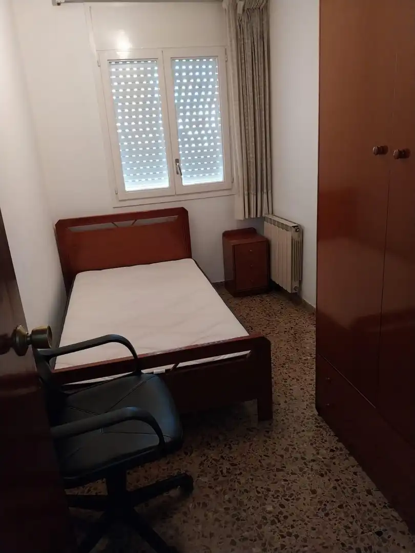 Bedroom of Flat for rent in Cornellà de Llobregat  with Air Conditioner, Heating and Balcony