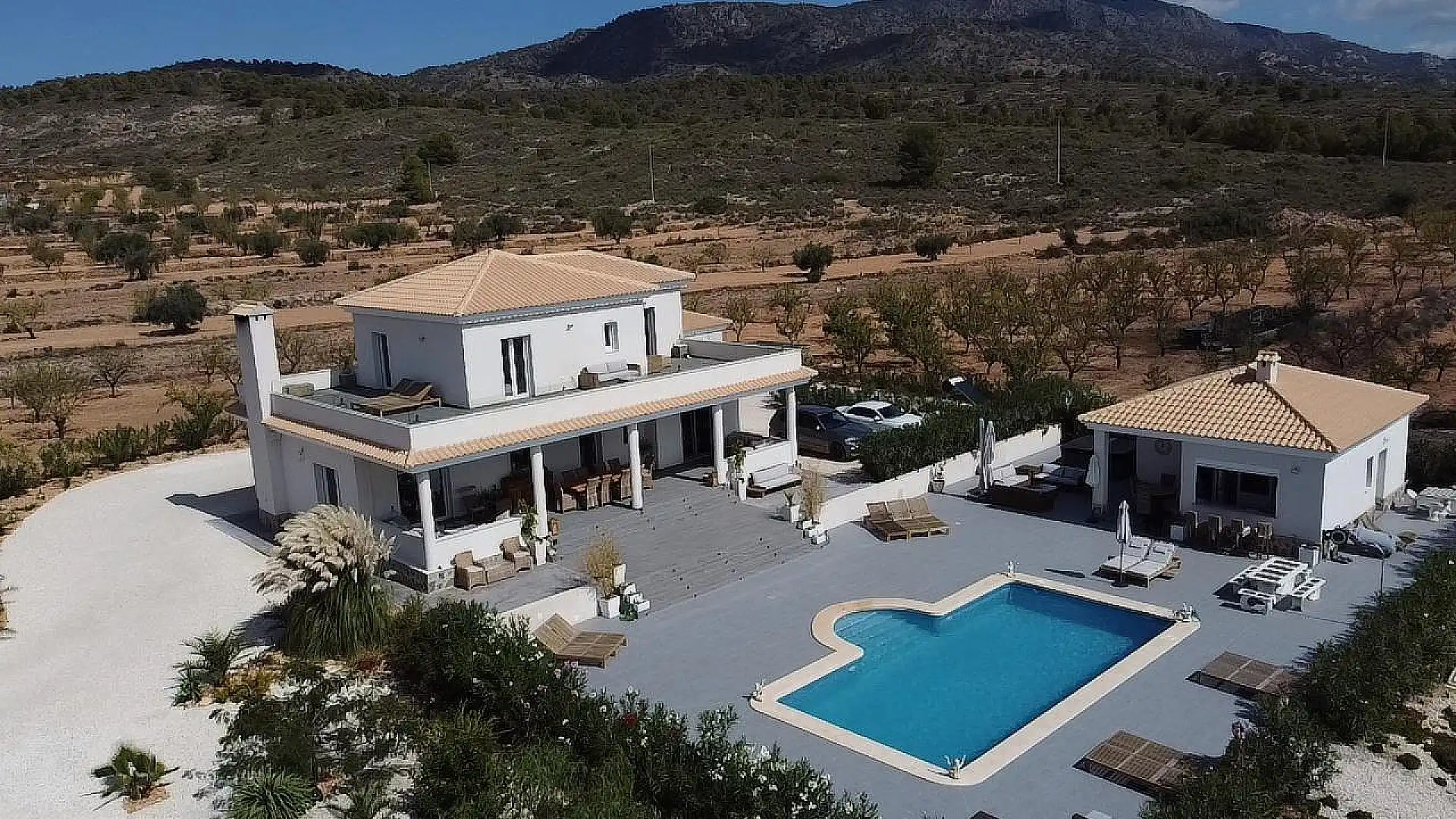 Villa zum Verkauf in El Pinós / Pinoso