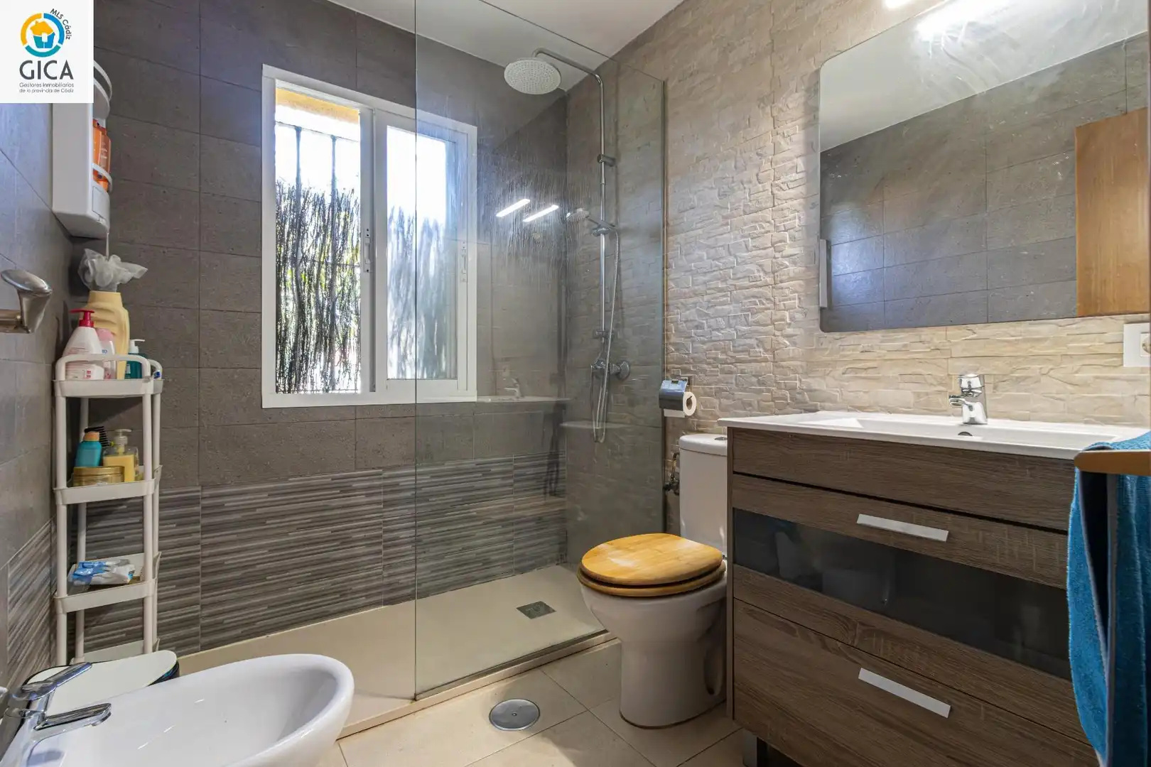 Casa aparellada amb terrassa en venda a El Retiro - Parque Atlántico - Ronda este, imagen 12
