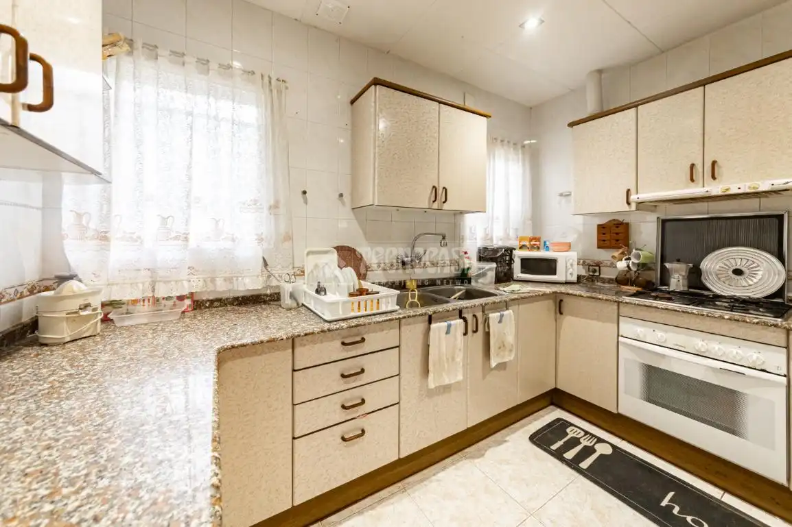 Cocina de Finca rústica en venta en Cubelles con Calefacción, Jardín privado y Terraza