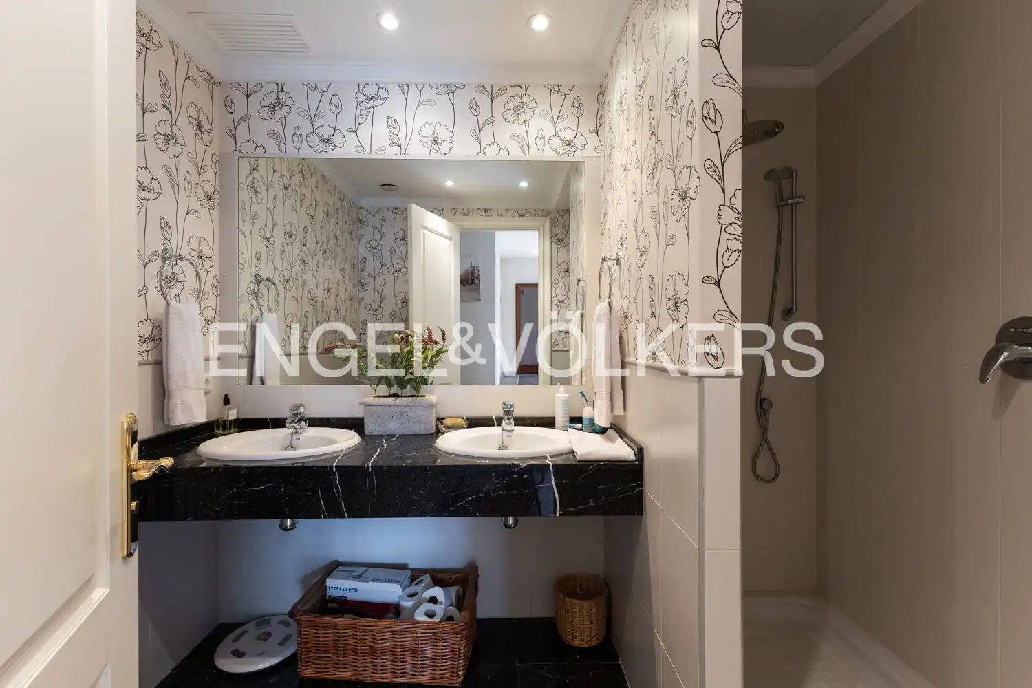 Bathroom of Houses for sale in Faura  with Air Conditioner, Heating and Private garden