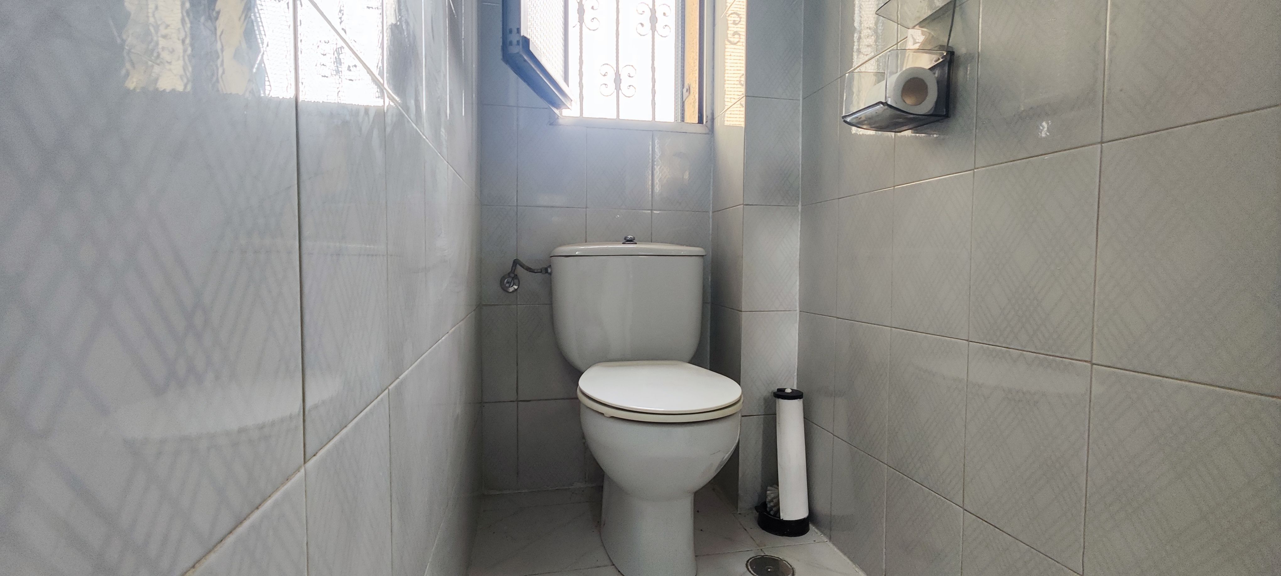 Bathroom of Flat for sale in  Madrid Capital  with Terrace