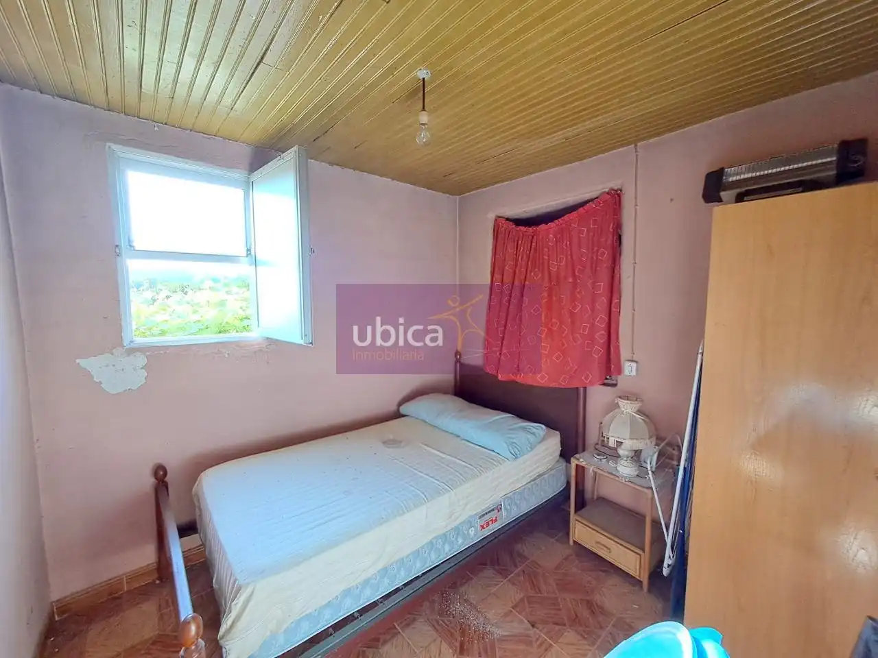 Dormitori de Casa o xalet en venda en Salvaterra de Miño amb Jardí privat i Traster