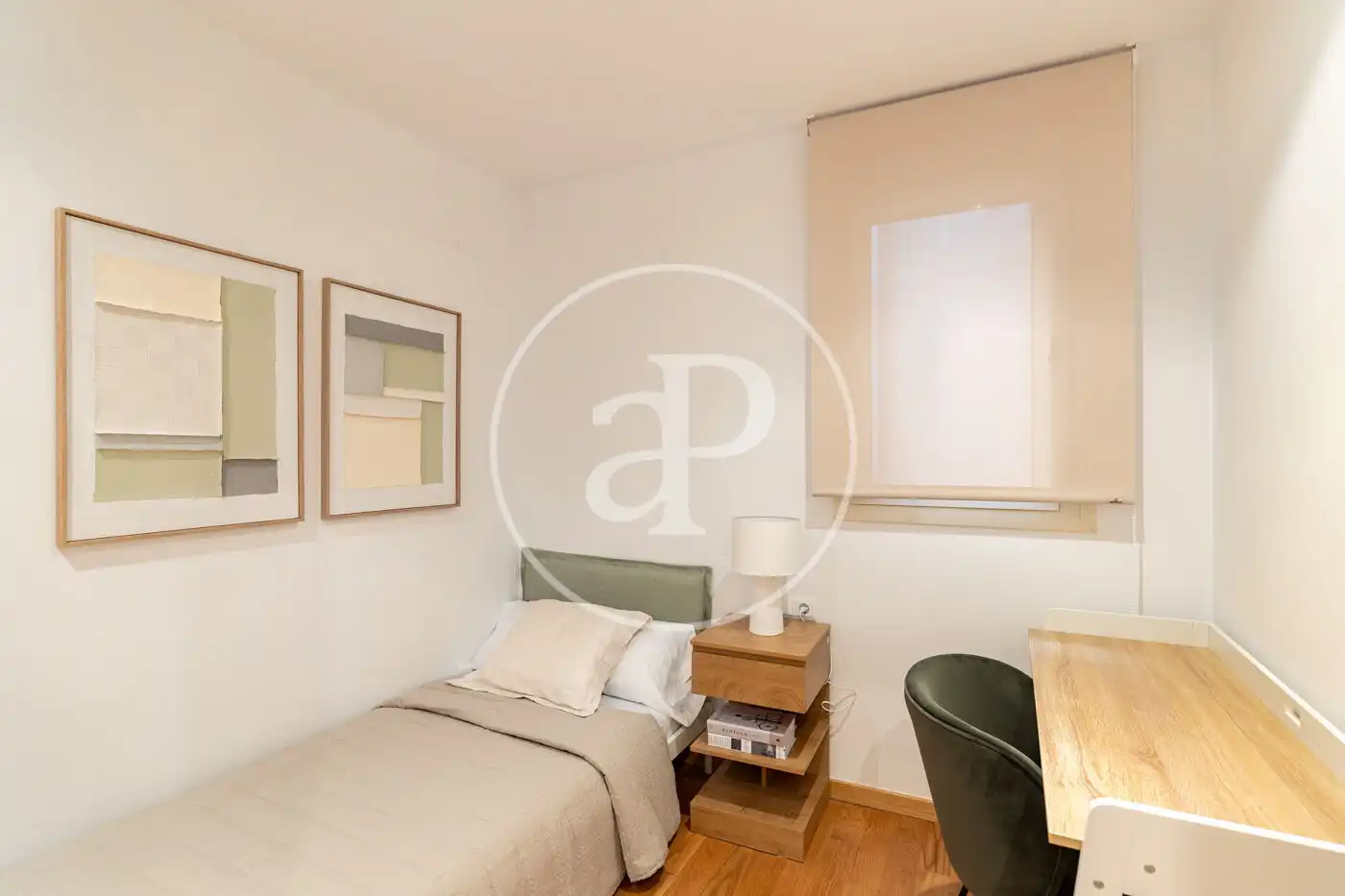 Habitación de Piso en venta en Barcelona con Aire acondicionado, Calefacción y Balcón