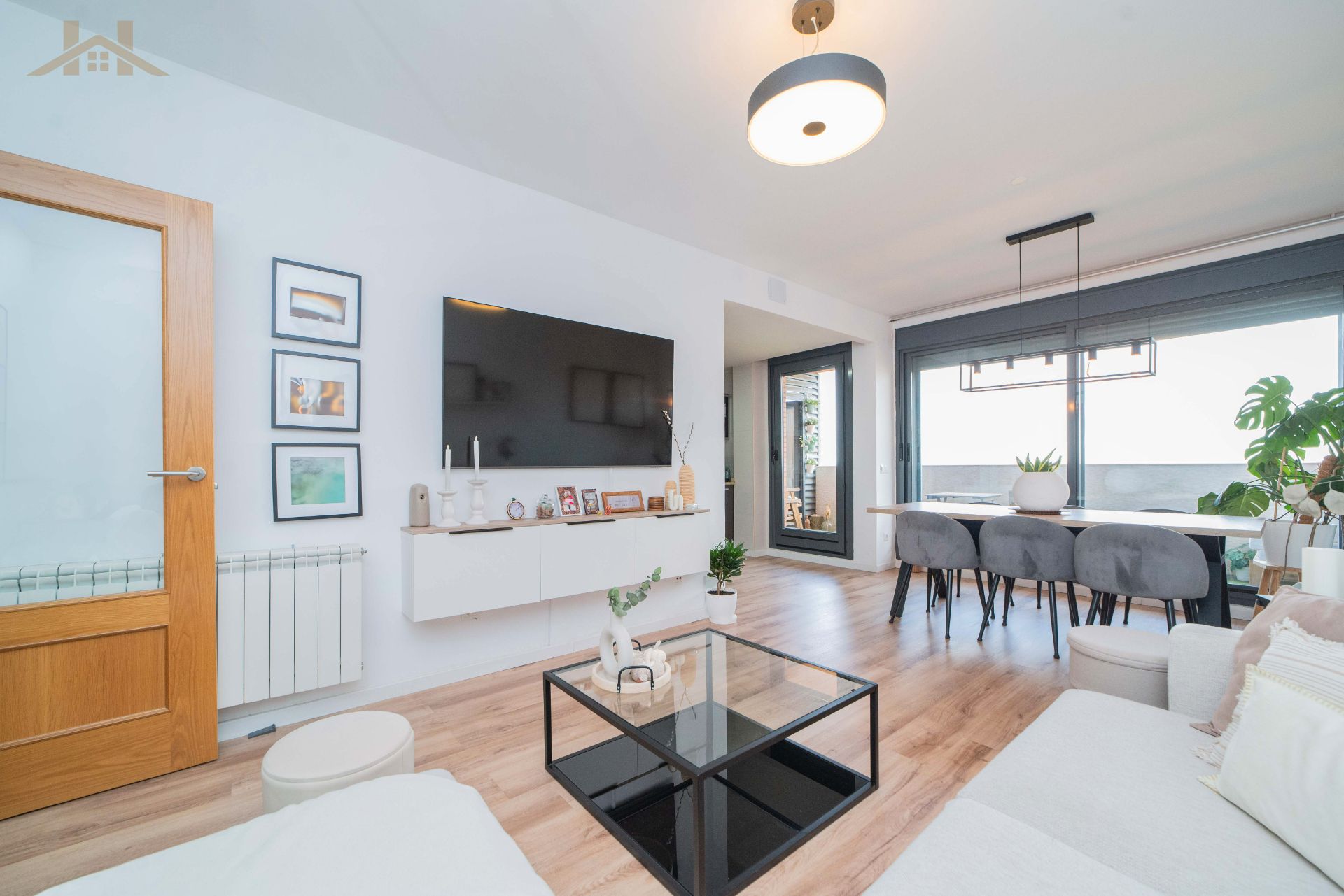 Living room of Flat for sale in Navalcarnero  with Air Conditioner, Heating and Parquet flooring