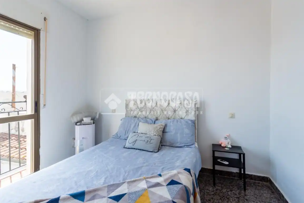 Habitación de Casa o chalet en venta en Alcaucín con Terraza y Balcón