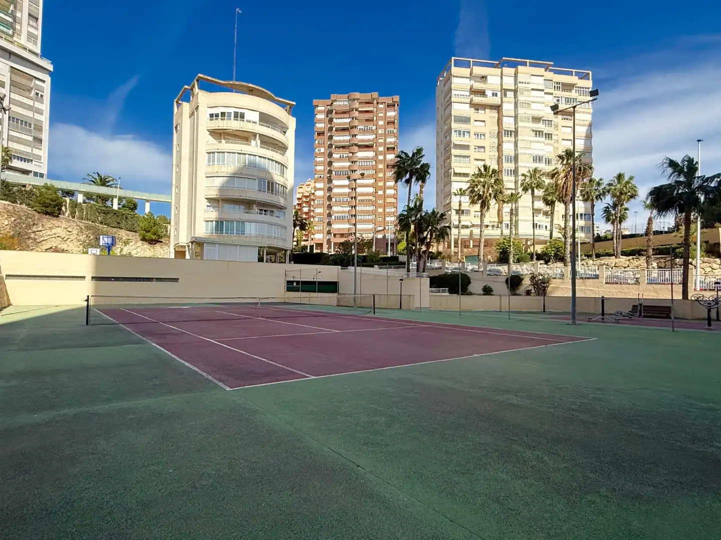 Vista exterior de Apartamento en venta en Benidorm con Aire acondicionado, Jardín privado y Amueblado