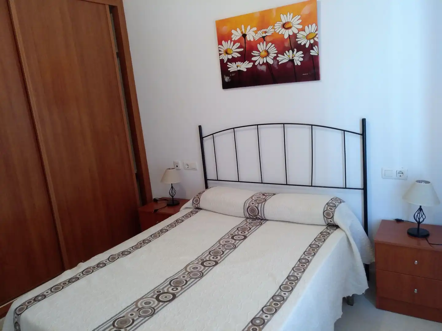 Habitación de Piso en venta en Cortegana con Horno, Microondas y Balcón