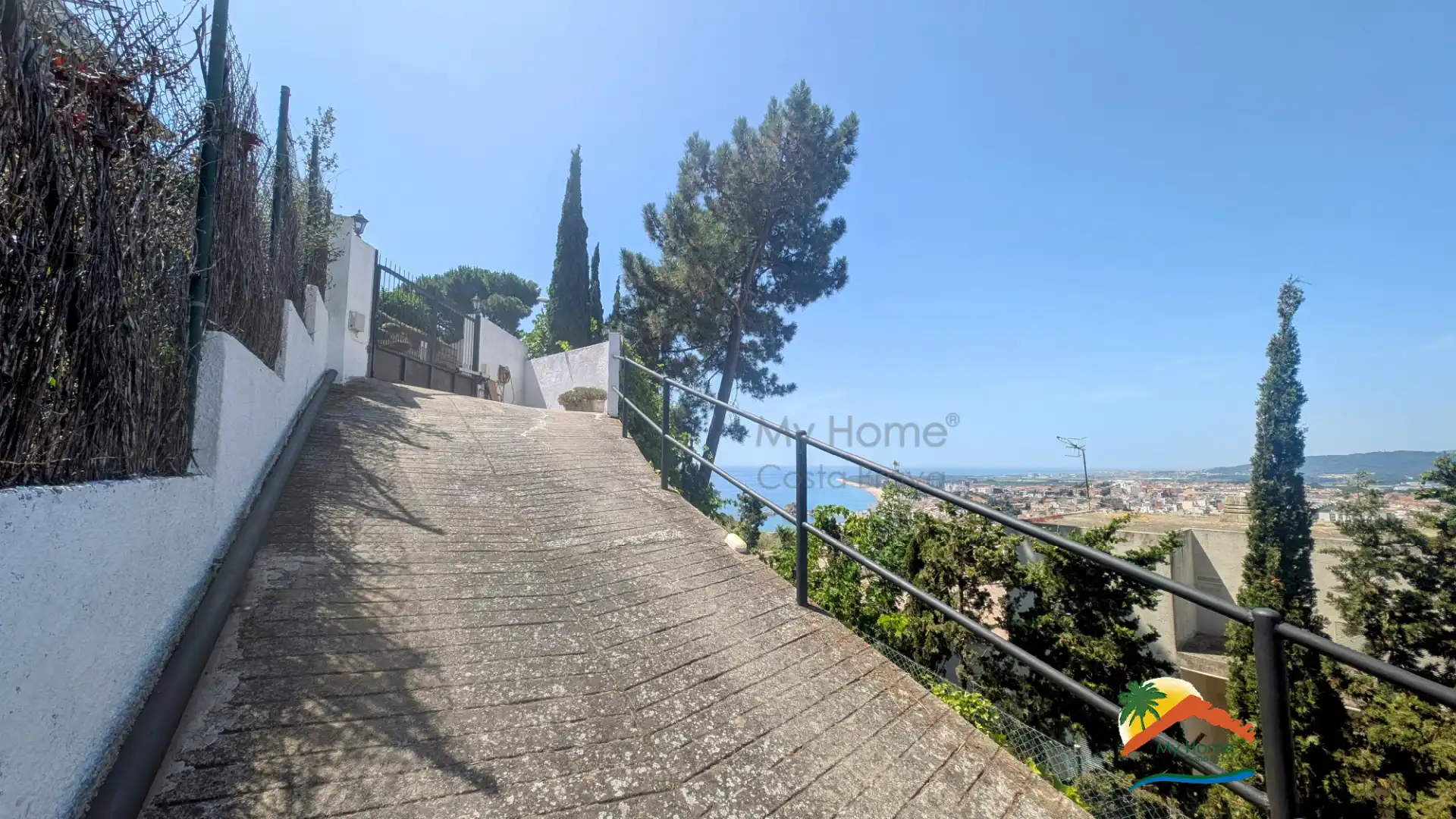 Exterior view of Houses for sale in Blanes  with Heating, Private garden and Terrace