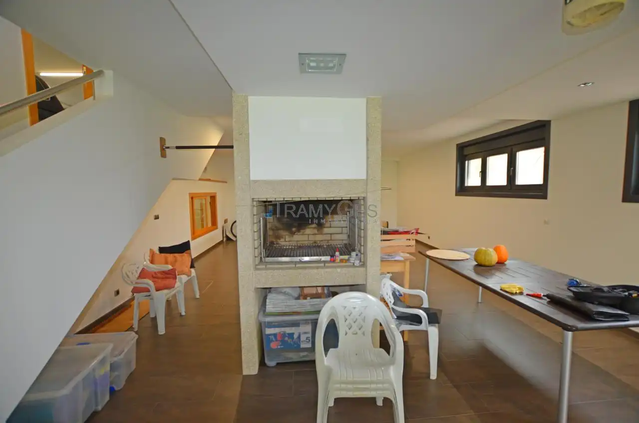 Sala de estar de Casa o chalet en venta en A Guarda   con Calefacción, Jardín privado y Terraza