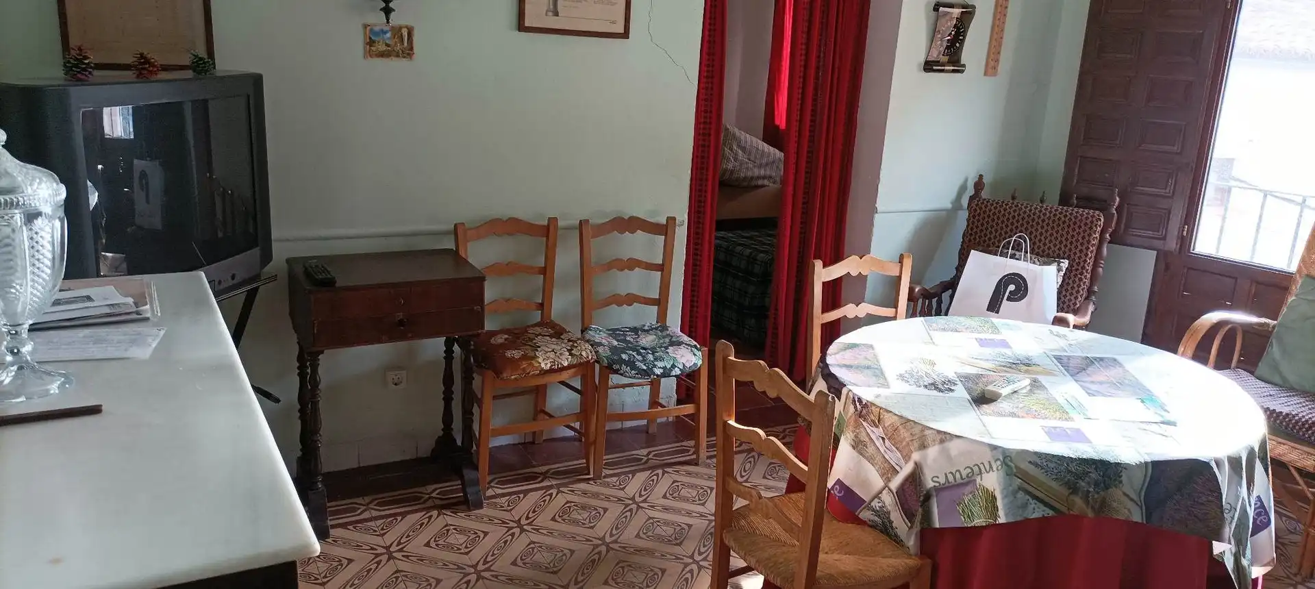 Menjador de Casa o xalet en venda en Cuenca amb Calefacció i Balcó