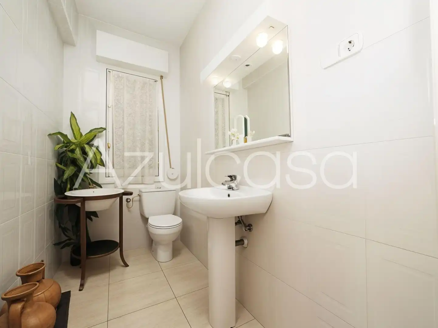Baño de Piso en venta en Alicante / Alacant con Aire acondicionado