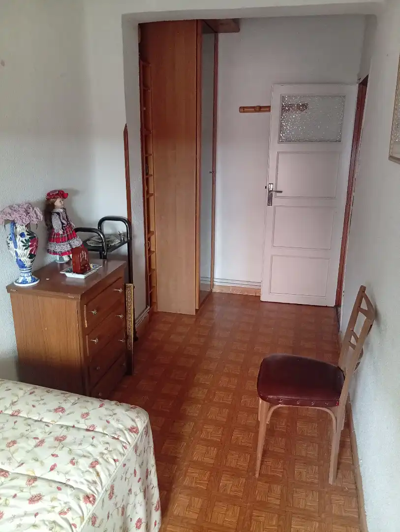 Habitación de Piso en venta en Madrid con Calefacción, Terraza y Amueblado