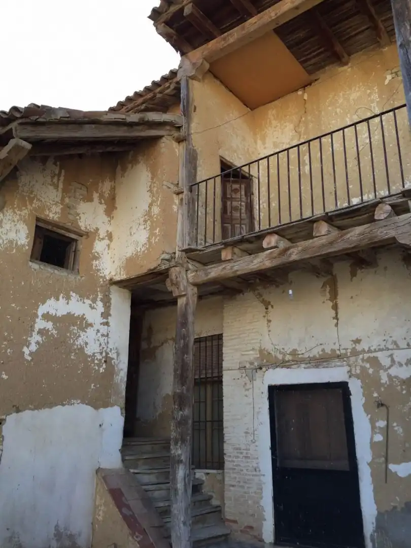 Vista exterior de Finca rústica en venda en Bercero amb Calefacció