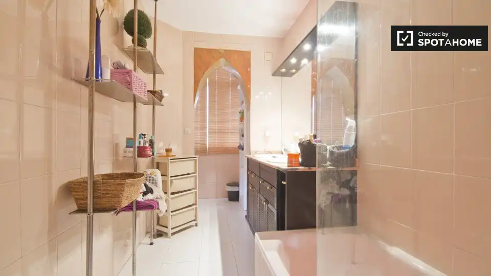 Room in Ventas