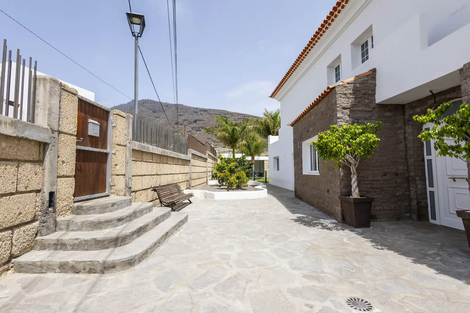 Außenansicht von Haus oder Chalet zum Verkauf in Candelaria mit Privatgarten, Terrasse und Abstellraum
