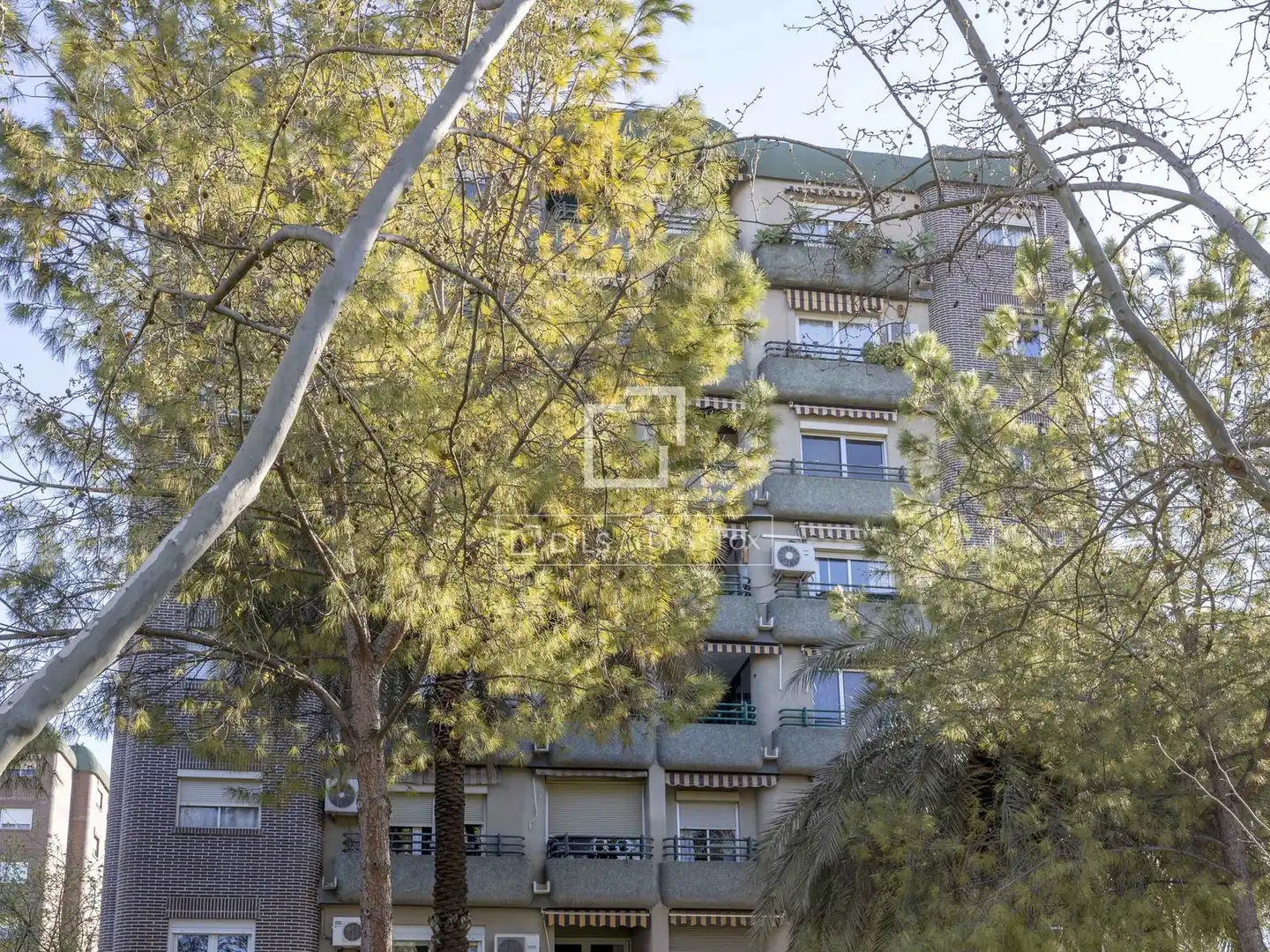 Flat with terrace for sale in Campanar