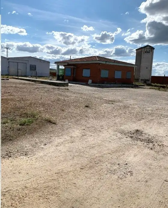 Nave industrial en venta en Valdestillas