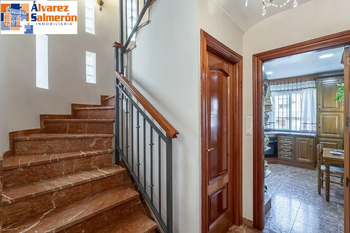 Casa pareada con piscina en venta en Calle CARLOS CANO (HI), imagen 13