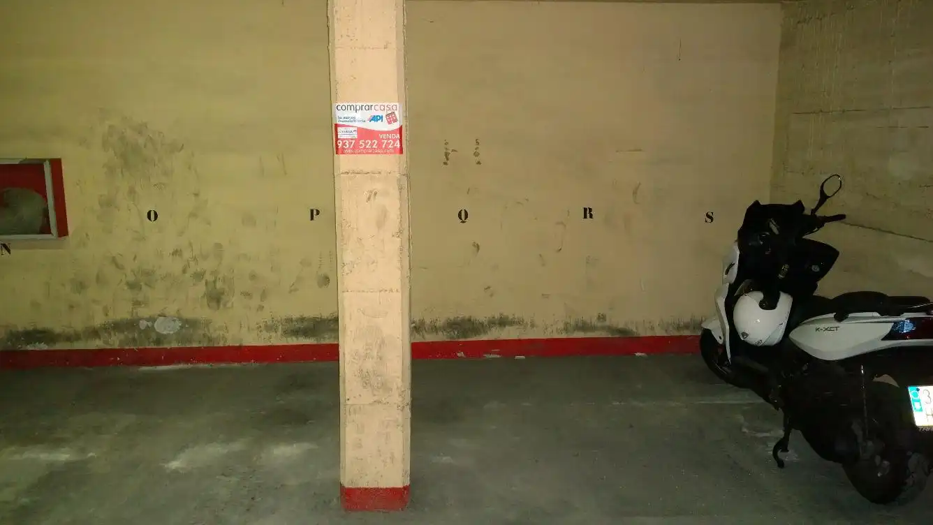 Moto en alquiler en Centre - Nucli Antic, imagen 2