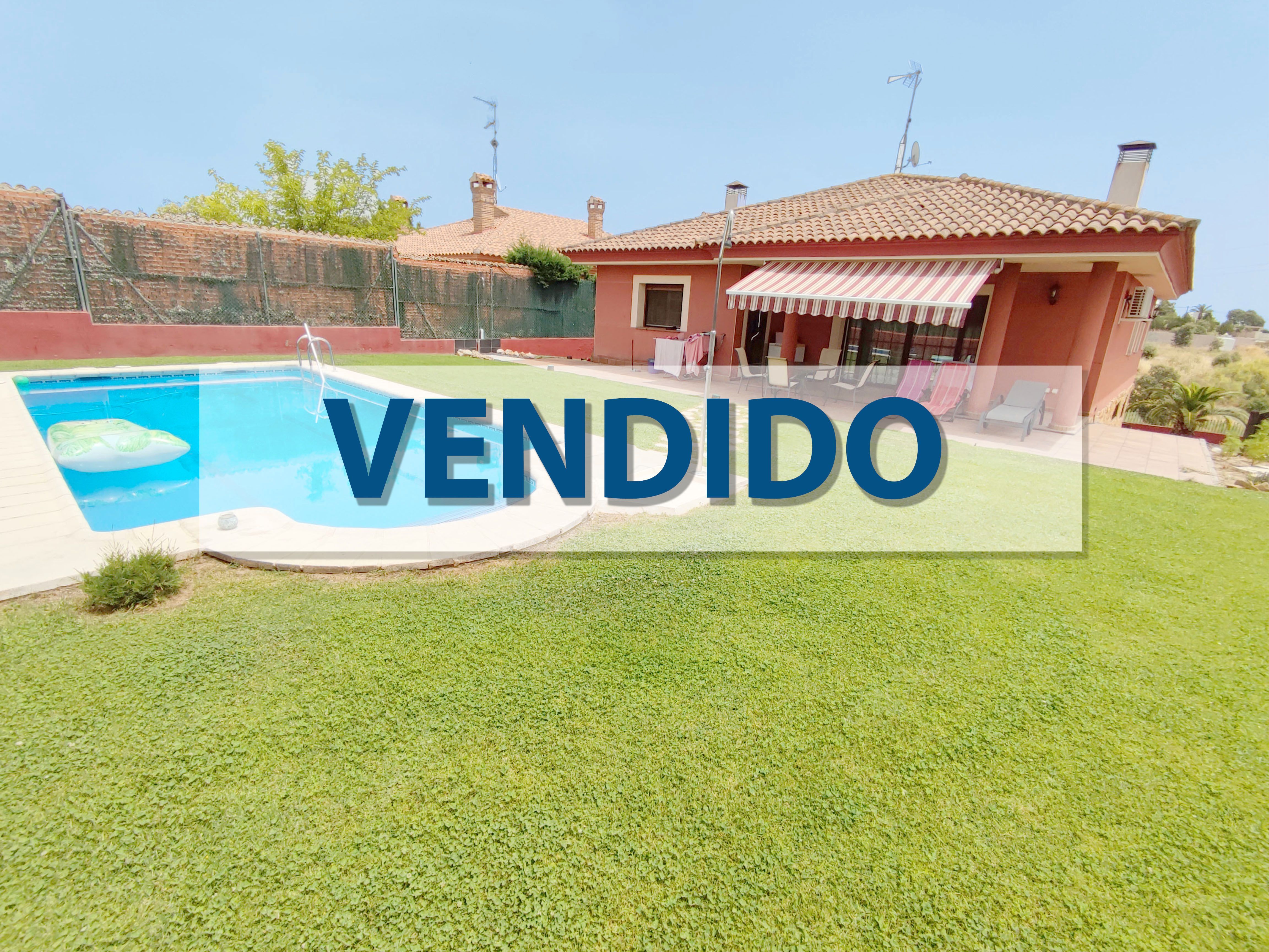 Garden of House or chalet for sale in Pepino  with Air Conditioner, Private garden and Parquet flooring