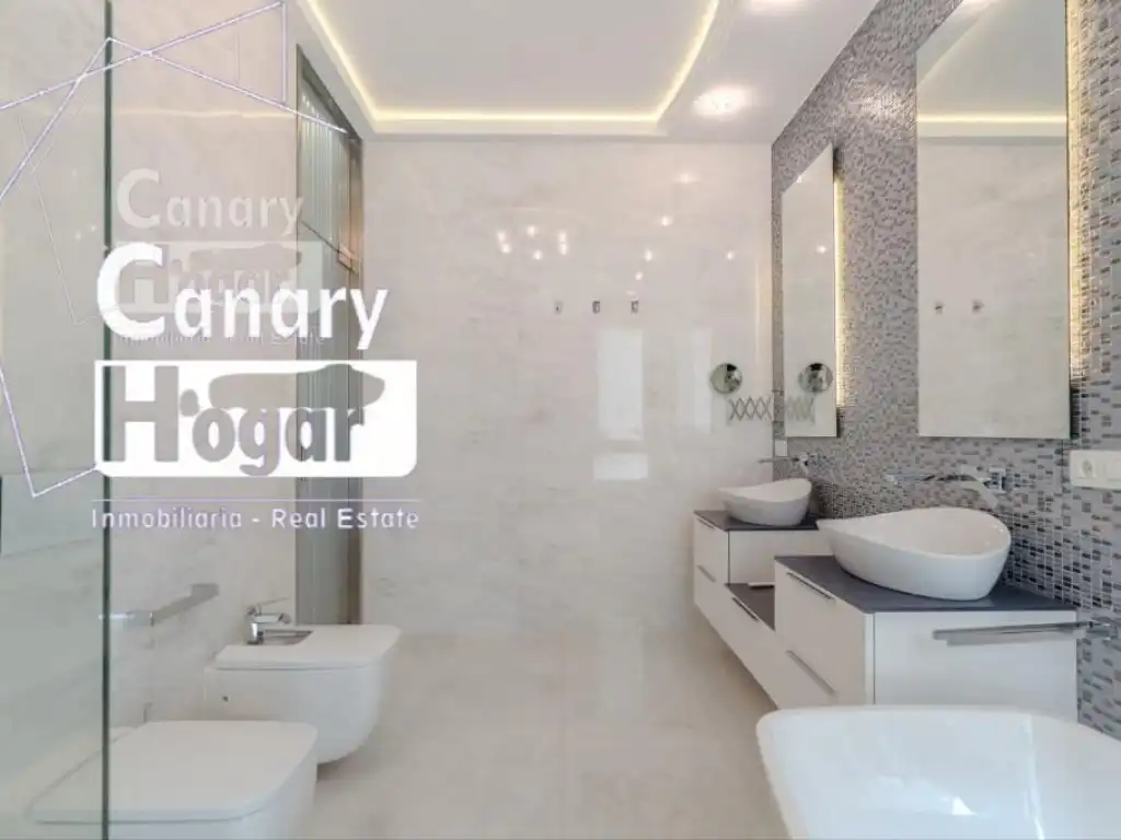 Bathroom of Houses for sale in Adeje  with Air Conditioner and Swimming Pool