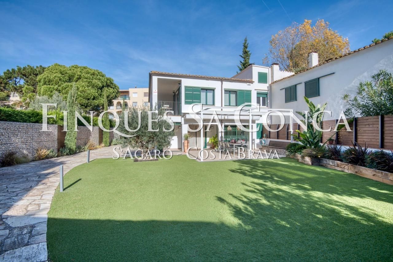 Jardí de Casa o xalet en venda en Sant Feliu de Guíxols amb Aire condicionat, Calefacció i Piscina