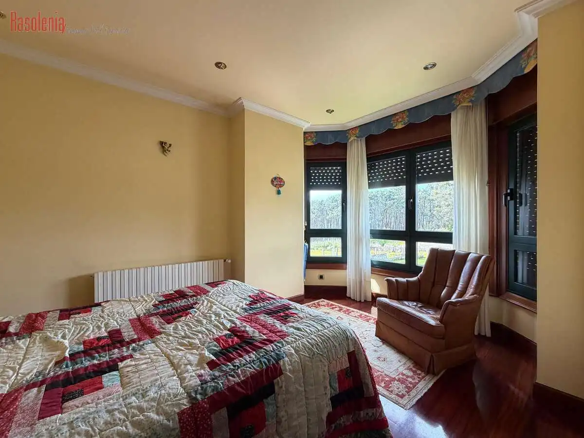Bedroom of Houses for sale in Vigo   with Heating, Private garden and Terrace