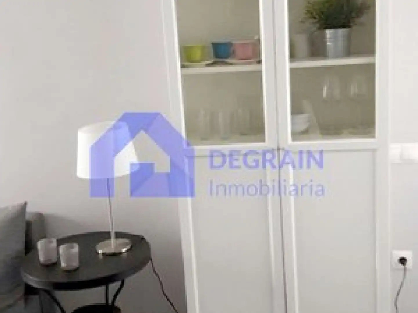 Dormitori de Pis de lloguer en Oviedo  amb Moblat