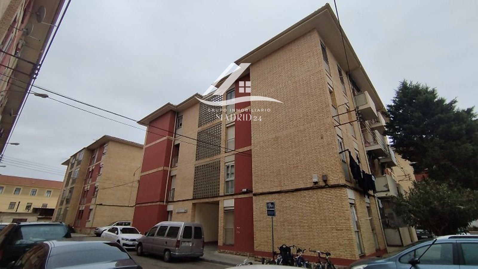 Vista exterior de Pis en venda en  Huesca Capital