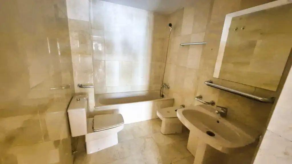 Baño de Piso en venta en Torrent con Balcón