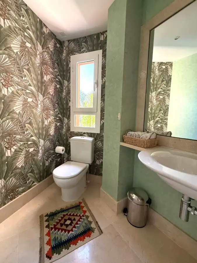 Bathroom of Apartments for rent in Sotogrande  with Air Conditioner, Heating and Terrace