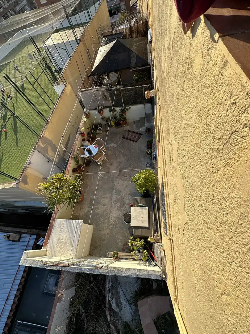 Terrassa de Pis en venda en Santa Coloma de Gramenet amb Terrassa i Balcó