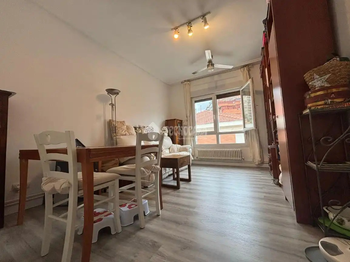 Habitación de Piso en venta en Bilbao  con Calefacción