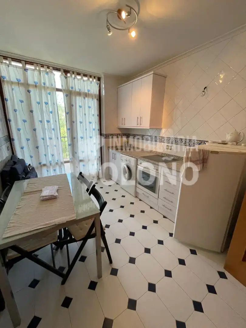 Cuina de Dúplex en venda en Villabuena de Álava / Eskuernaga amb Parquet, Terrassa i Traster