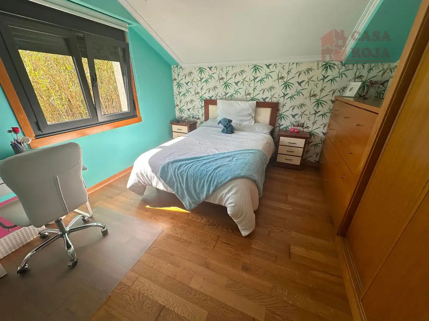 Dormitori de Casa o xalet en venda en Cangas  amb Calefacció, Terrassa i Traster
