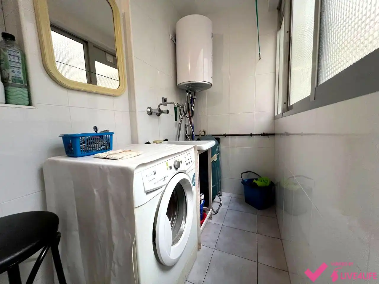 Bathroom of Flat for rent in Valencia  with Air Conditioner, Parquet flooring and Furnished