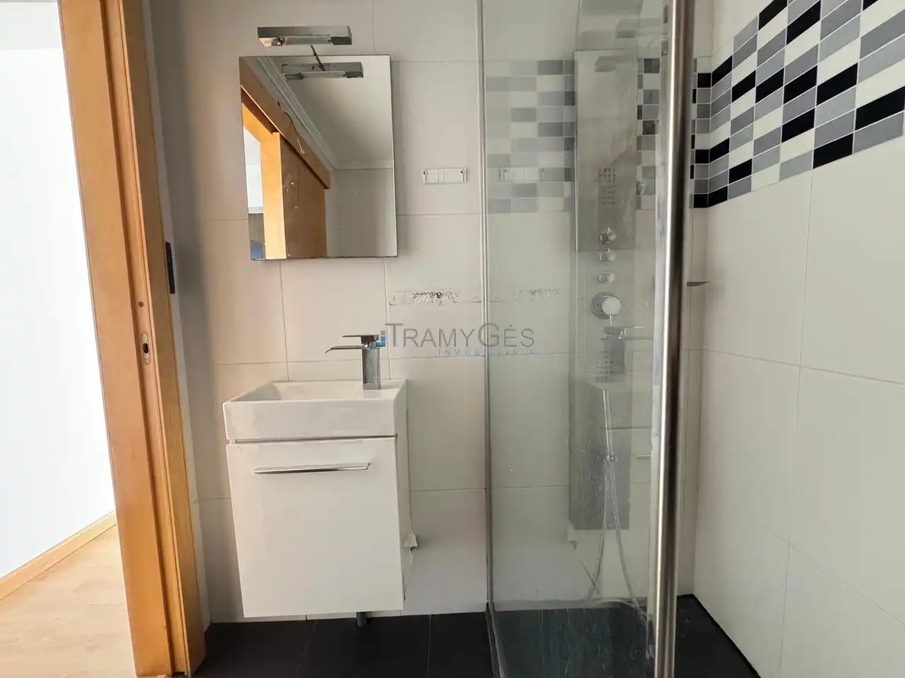 Baño de Dúplex en venta en Vigo  con Calefacción